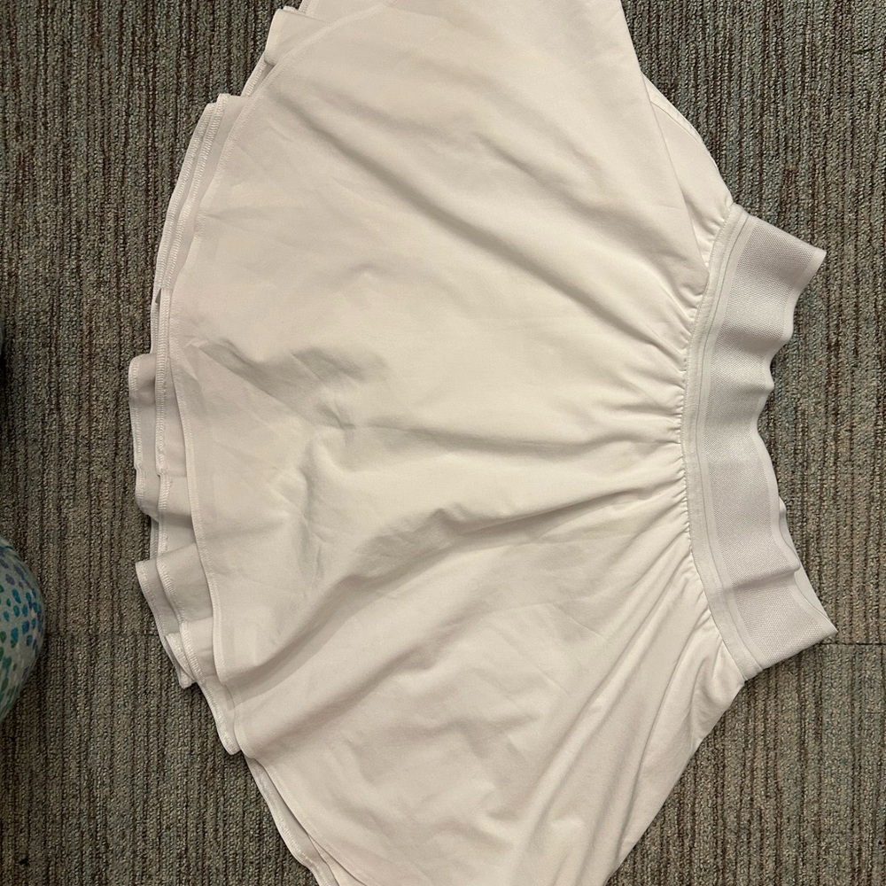 Lululemon White Tennis Skirt with Built In Shorts- Size 2 LIGHTLY WORN